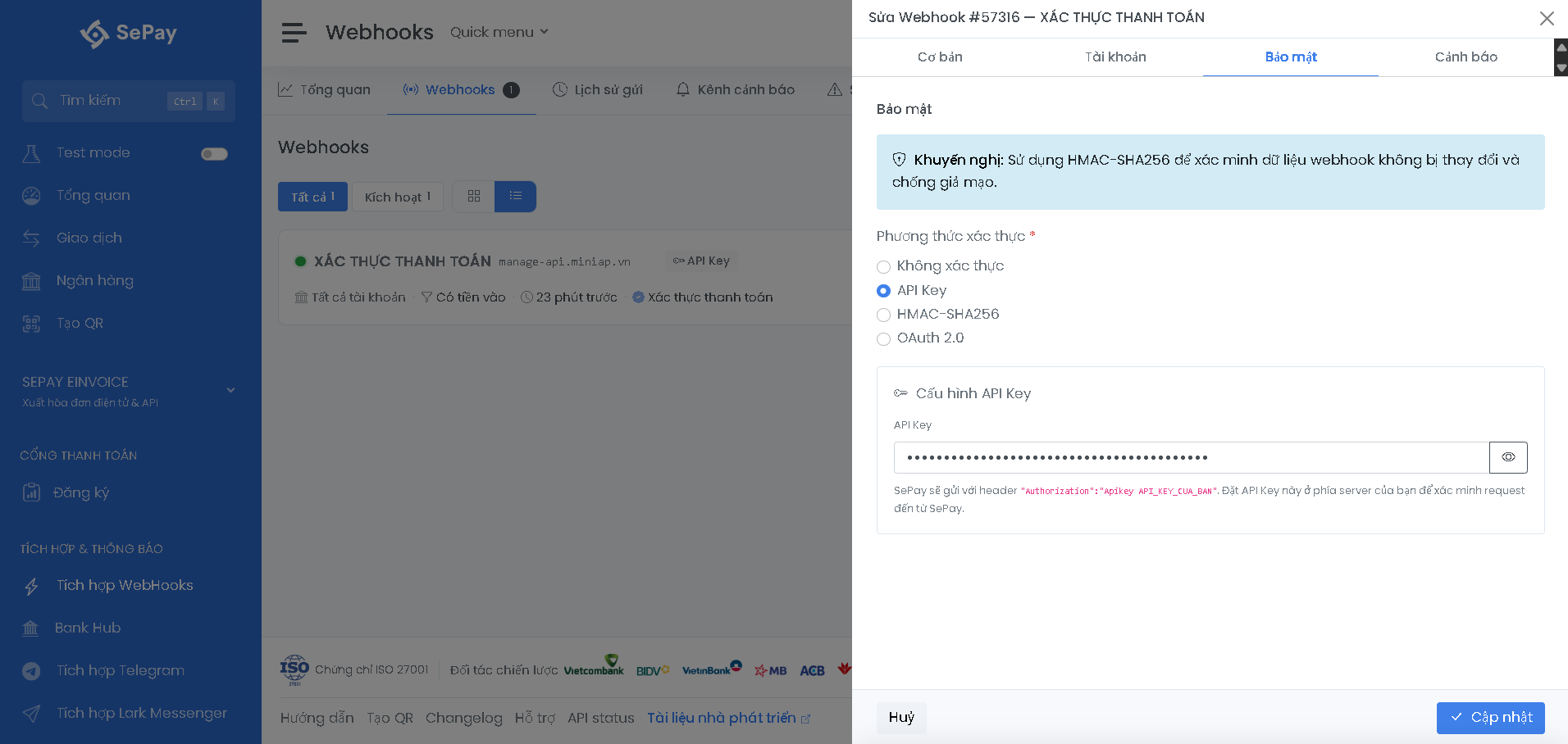 Tab Bảo mật trên form webhook SePay - chọn Phương thức xác thực API Key và nhập API Key